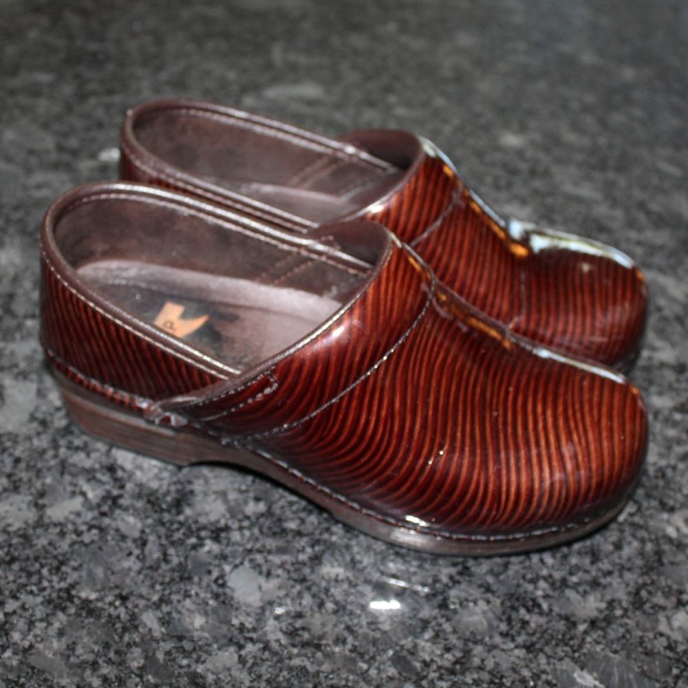 Dansko XP Clogs 37